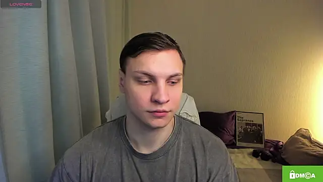 Snapshot of handsome_guy01 chatting on 04-09-26, 07:52 handsome guy01 online show from 04-09-26, 07:52