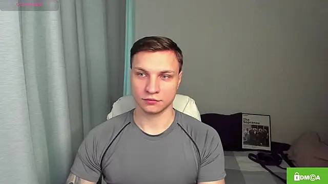 Snapshot of handsome_guy01 chatting on 04-10-26, 07:57 handsome guy01 online show from 04-10-26, 07:57