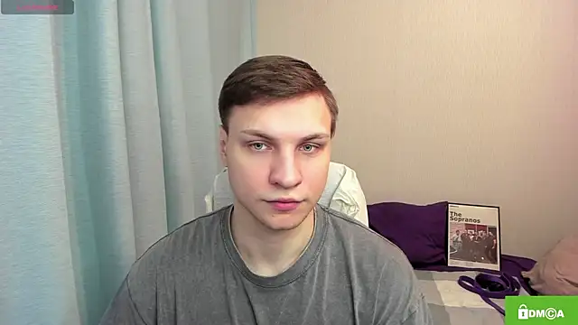 Snapshot of handsome_guy01 chatting on 04-11-26, 04:39 handsome guy01 online show from 04-11-26, 04:39