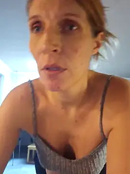 Lenchen  online show from 11-12-25, 08:41