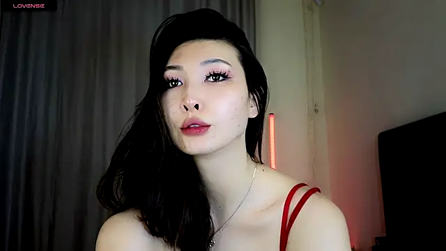 Snapshot of honey_yani chatting on 05-17-26, 11:23 honey yani online show from 05-17-26, 11:23