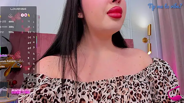 Mayzzie online show from 06-27-26, 07:19