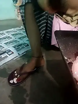 Snapshot of Surajpuja79 chatting on 01-14-26, 03:28 Surajpuja79 online show from 01-14-26, 03:28