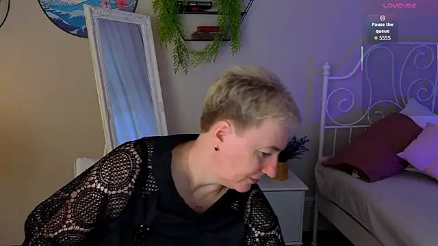 Nika Smit online show from 03-14-26, 05:35