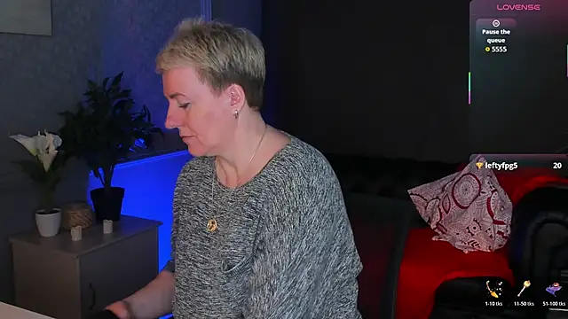 Nika Smit online show from 04-05-26, 05:15