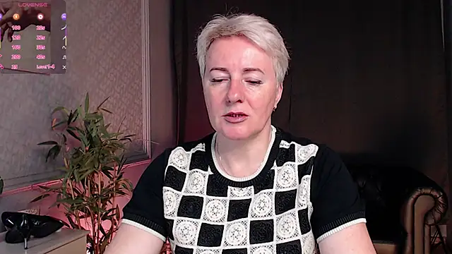 Nika Smit online show from 07-17-26, 05:25