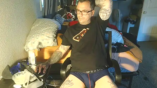 dadbod1178 online show from 03-05-25, 11:38