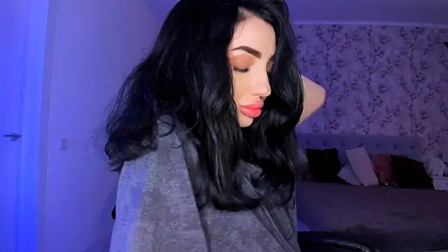 NancyLovee  online show from 06-07-26, 03:38