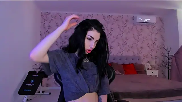 NancyLovee  online show from 06-30-26, 11:22