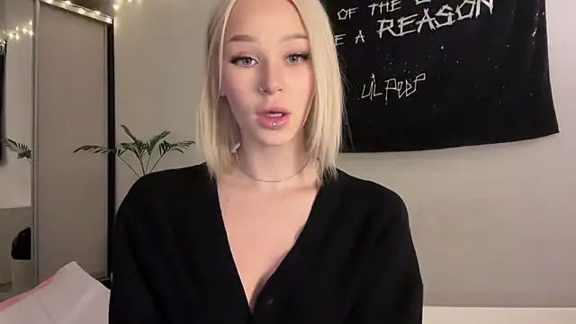 ur molly online show from 04-27-26, 01:42