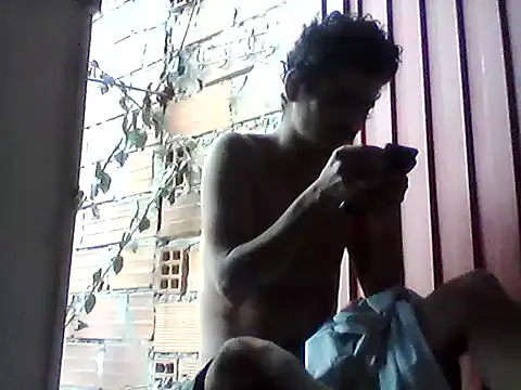 Snapshot of creamyadvisor01 chatting on 03-20-25, 07:35 creamyadvisor01 online show from 03-20-25, 07:35