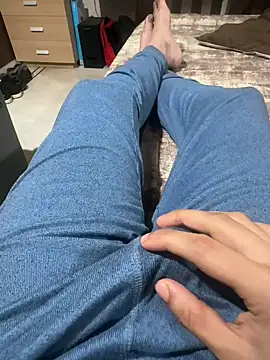 Snapshot of sonug0912 chatting on 01-04-25, 01:31 sonug0912 online show from 01-04-25, 01:31