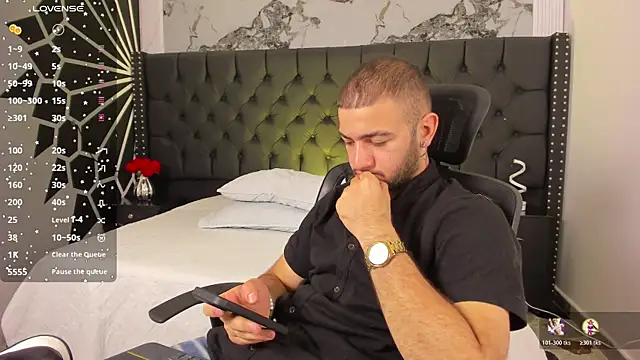 MaximusDick1  online show from 06-01-26, 12:51