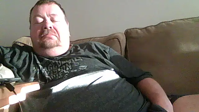 Snapshot of hitman_35 chatting on 06-24-26, 02:54 hitman 35 online show from 06-24-26, 02:54