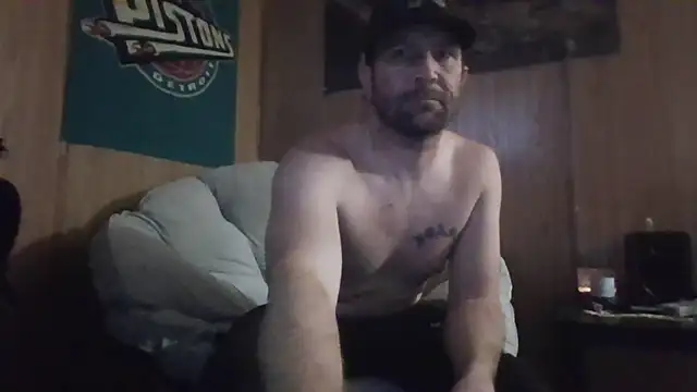 Snapshot of Edward_LongCock chatting on 11-14-25, 01:37 Edward LongCock online show from 11-14-25, 01:37