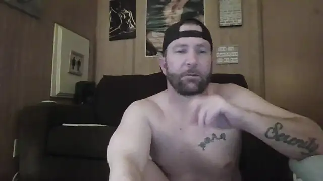 Snapshot of Edward_LongCock chatting on 03-16-26, 05:13 Edward LongCock online show from 03-16-26, 05:13