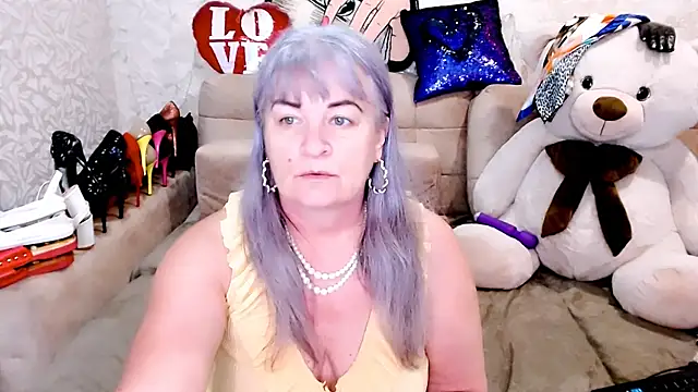 Snapshot of SiberiabBerry chatting on 02-11-26, 02:05 SiberiabBerry online show from 02-11-26, 02:05