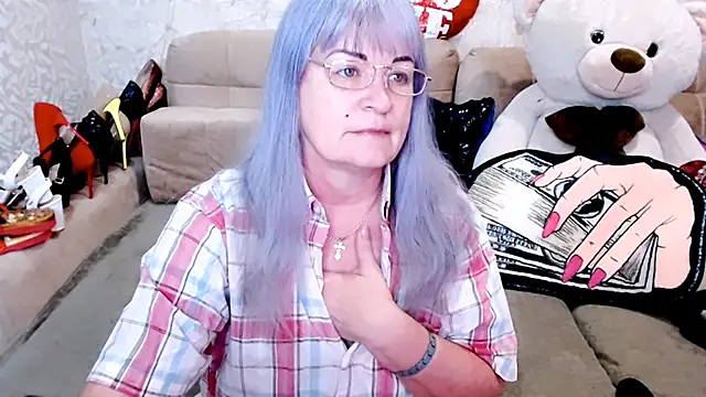 Snapshot of SiberiabBerry chatting on 04-16-26, 02:34 SiberiabBerry online show from 04-16-26, 02:34