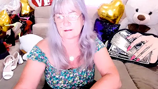 Snapshot of SiberiabBerry chatting on 06-21-26, 12:46 SiberiabBerry online show from 06-21-26, 12:46