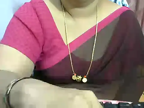 Snapshot of Naughty_Nityaa chatting on 01-21-25, 05:09 Naughty Nityaa online show from 01-21-25, 05:09