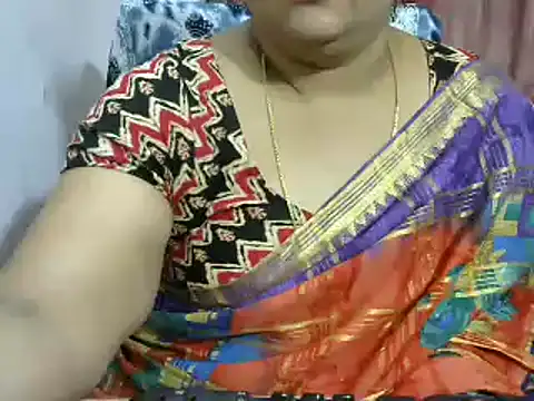 Snapshot of Naughty_Nityaa chatting on 01-23-25, 04:26 Naughty Nityaa online show from 01-23-25, 04:26