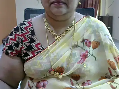 Snapshot of Naughty_Nityaa chatting on 02-11-25, 06:51 Naughty Nityaa online show from 02-11-25, 06:51