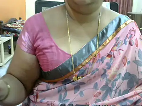 Snapshot of Naughty_Nityaa chatting on 02-21-25, 01:22 Naughty Nityaa online show from 02-21-25, 01:22