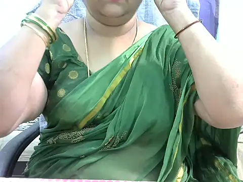 Snapshot of Naughty_Nityaa chatting on 03-04-25, 12:22 Naughty Nityaa online show from 03-04-25, 12:22