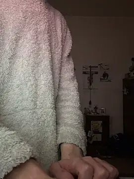 Snapshot of Miky_21 chatting on 02-28-25, 02:53 Miky 21 online show from 02-28-25, 02:53