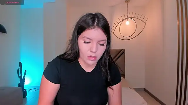 Snapshot of ValeriaRoldanX chatting on 05-23-26, 11:14 ValeriaRoldanX online show from 05-23-26, 11:14