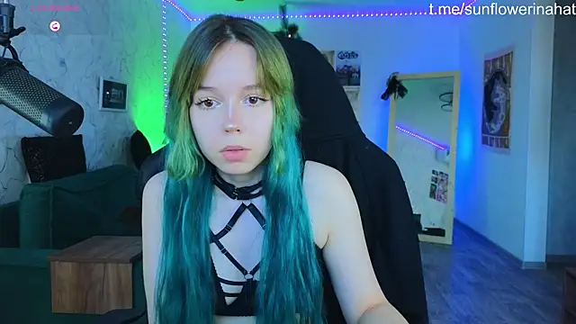 Snapshot of 812sunflowerinahat chatting on 12-19-24, 09:29 812sunflowerinahat online show from 12-19-24, 09:29