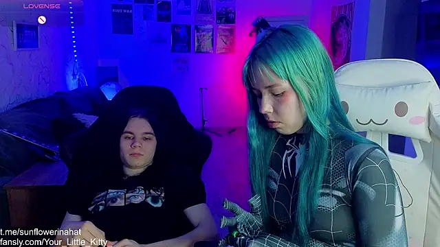 Snapshot of 812sunflowerinahat chatting on 03-10-25, 03:41 812sunflowerinahat online show from 03-10-25, 03:41