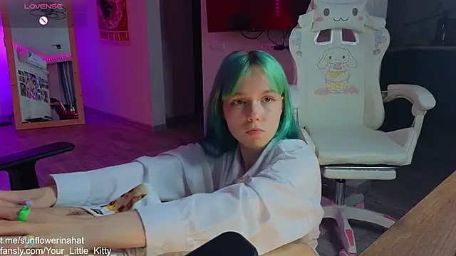 Snapshot of 812sunflowerinahat chatting on 03-20-25, 03:25 812sunflowerinahat online show from 03-20-25, 03:25