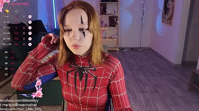 Snapshot of 812sunflowerinahat chatting on 10-31-25, 11:22 812sunflowerinahat online show from 10-31-25, 11:22