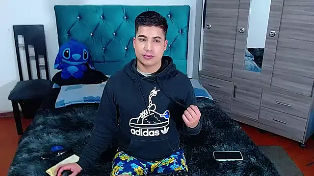 Snapshot of Randy_horny chatting on 01-06-26, 06:11 Randy horny online show from 01-06-26, 06:11