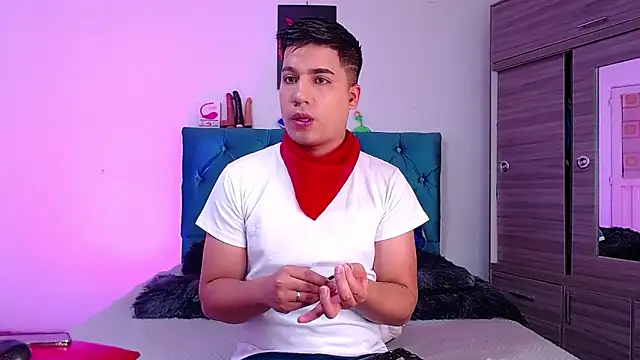 Snapshot of Randy_horny chatting on 02-14-26, 05:32 Randy horny online show from 02-14-26, 05:32