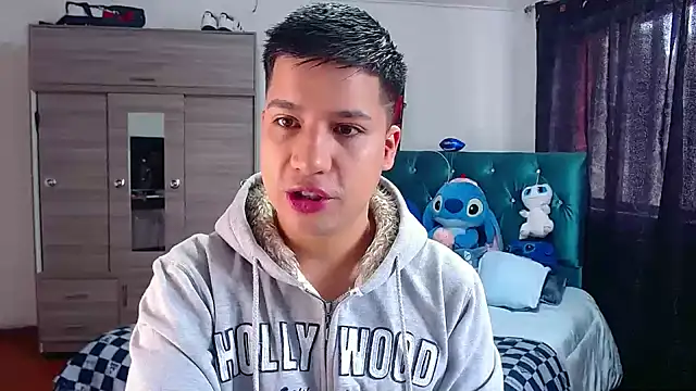 Snapshot of Randy_horny chatting on 04-08-26, 04:40 Randy horny online show from 04-08-26, 04:40