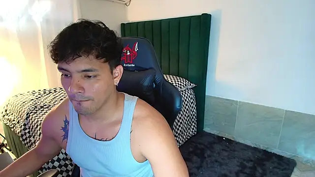 Snapshot of man_dur07 chatting on 01-14-26, 07:08 man dur07 online show from 01-14-26, 07:08