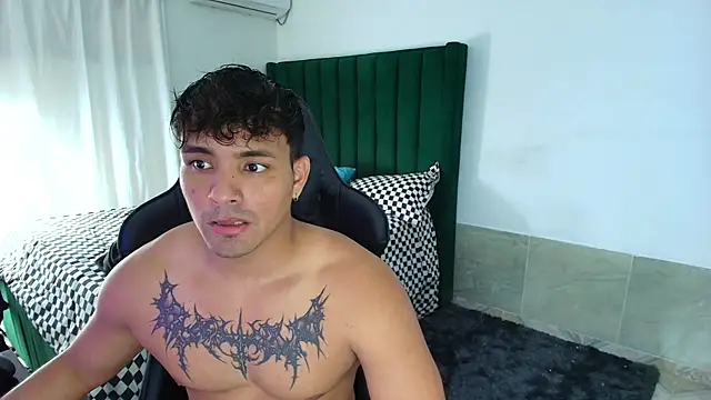 Snapshot of man_dur07 chatting on 02-02-26, 08:51 man dur07 online show from 02-02-26, 08:51