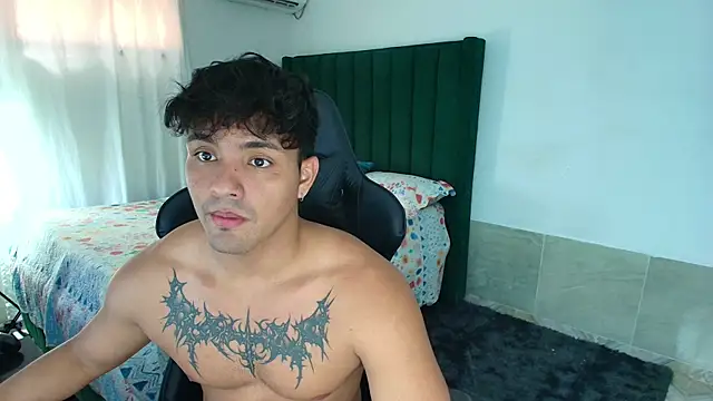 Snapshot of man_dur07 chatting on 02-26-26, 06:18 man dur07 online show from 02-26-26, 06:18