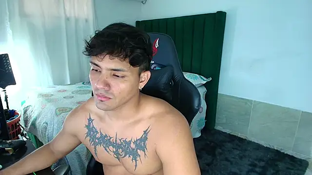 Snapshot of man_dur07 chatting on 03-17-26, 09:40 man dur07 online show from 03-17-26, 09:40