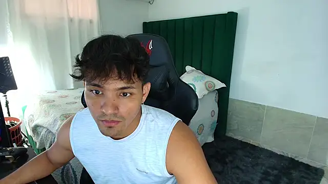 Snapshot of man_dur07 chatting on 03-18-26, 09:40 man dur07 online show from 03-18-26, 09:40