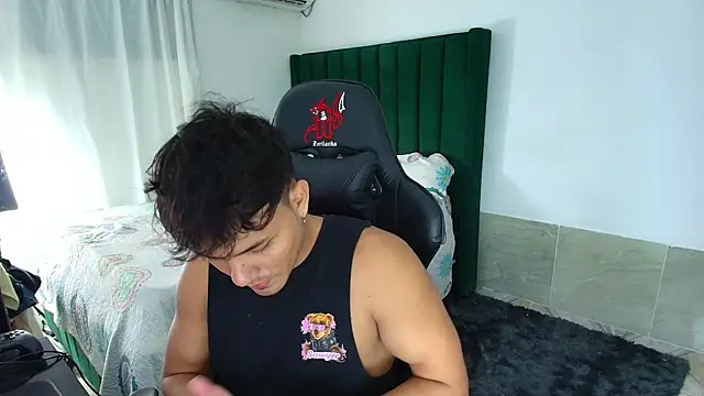 Snapshot of man_dur07 chatting on 04-02-26, 11:57 man dur07 online show from 04-02-26, 11:57