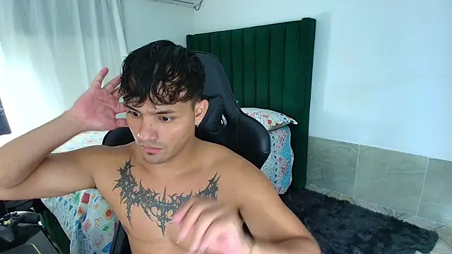 Snapshot of man_dur07 chatting on 04-07-26, 03:18 man dur07 online show from 04-07-26, 03:18