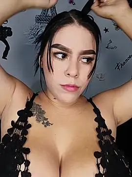 Snapshot of BigTits_Kitty chatting on 06-24-26, 11:42 BigTits Kitty online show from 06-24-26, 11:42