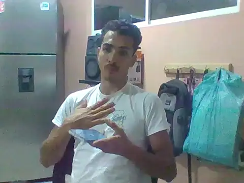 Snapshot of jeremy_scott chatting on 11-23-25, 10:42 jeremy scott online show from 11-23-25, 10:42