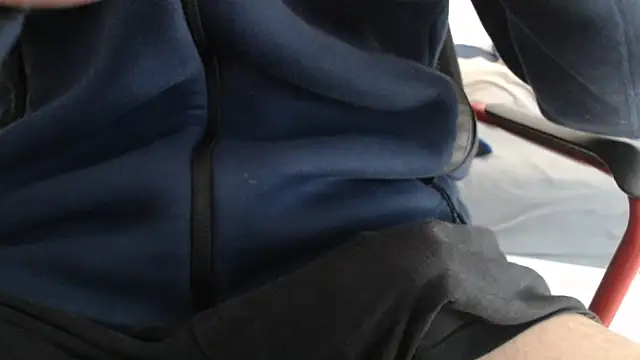 Snapshot of lxrxdxn chatting on 02-26-26, 12:15 lxrxdxn online show from 02-26-26, 12:15