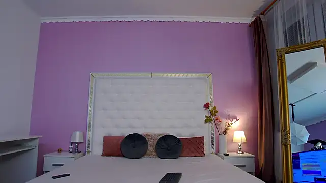 Lenna Paul online show from 02-11-26, 05:12