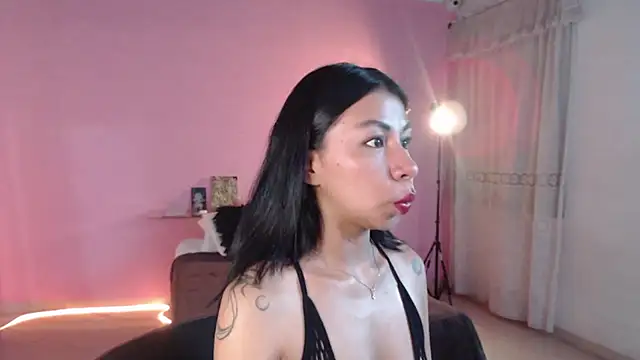 Snapshot of selene_gils chatting on 06-18-26, 07:07 selene gils online show from 06-18-26, 07:07