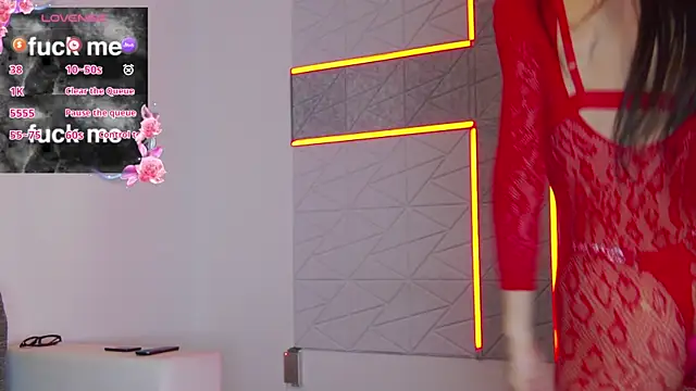 hailey peach online show from 09-26-25, 05:28